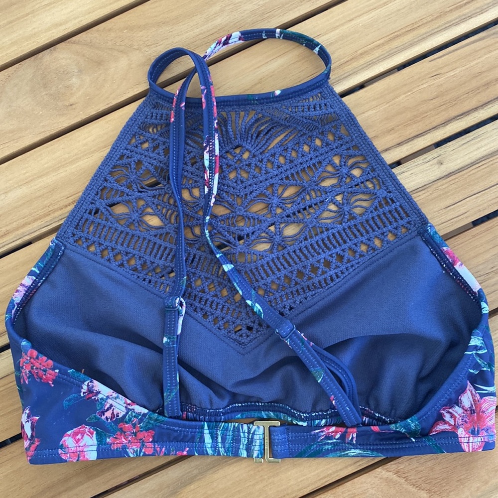 Size XS-L Bikini Bundle - Picture 7 of 14